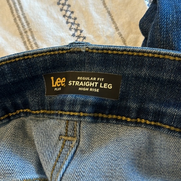 NWT Women’s Lee Regular Fit Straight Leg High Rise Jean Sz 20W Long - Picture 6 of 6